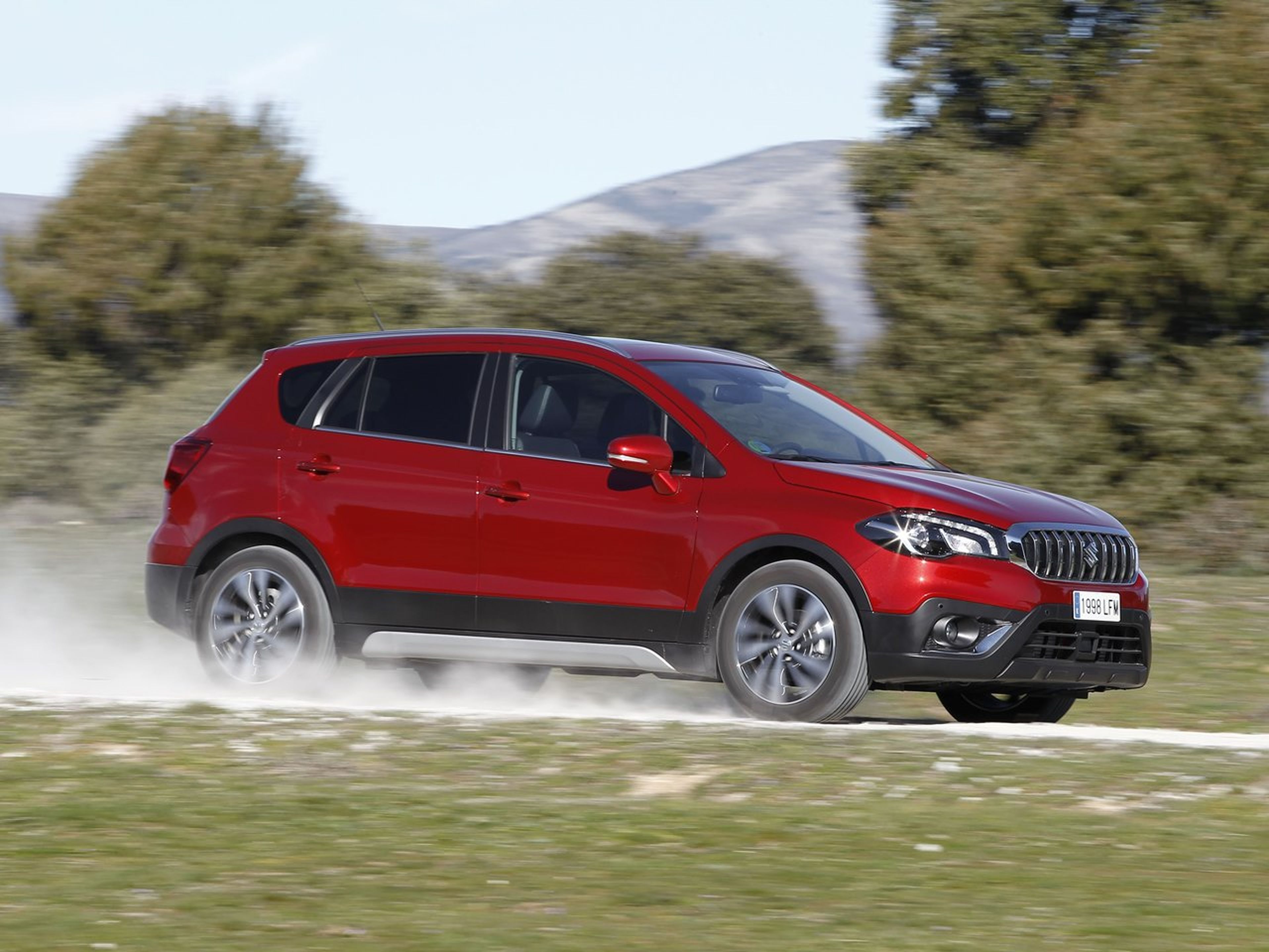 Suzuki S-Cross dinámica lateral