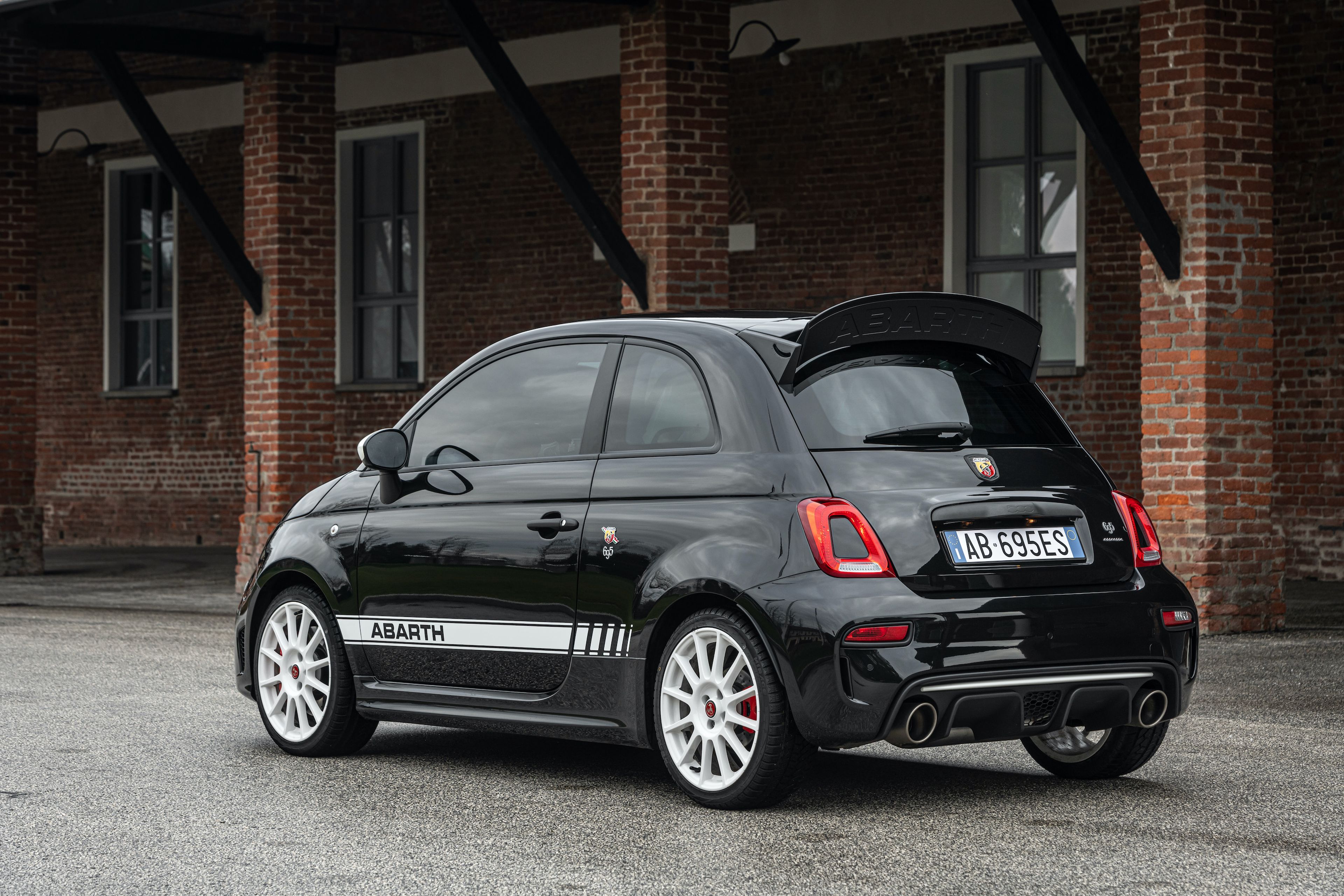Abarth 695 Esseesse trasera