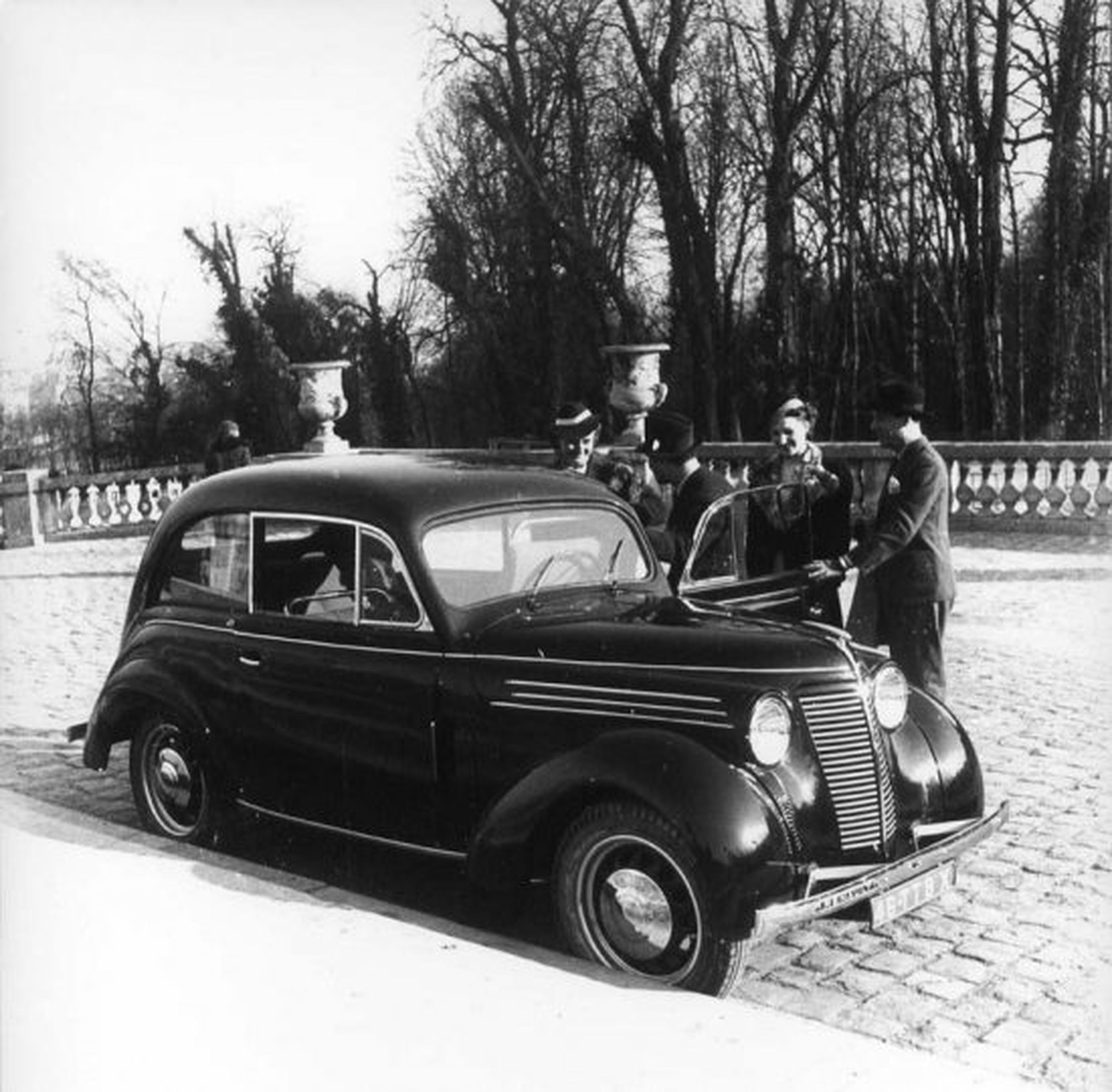 1937_juvaquatre