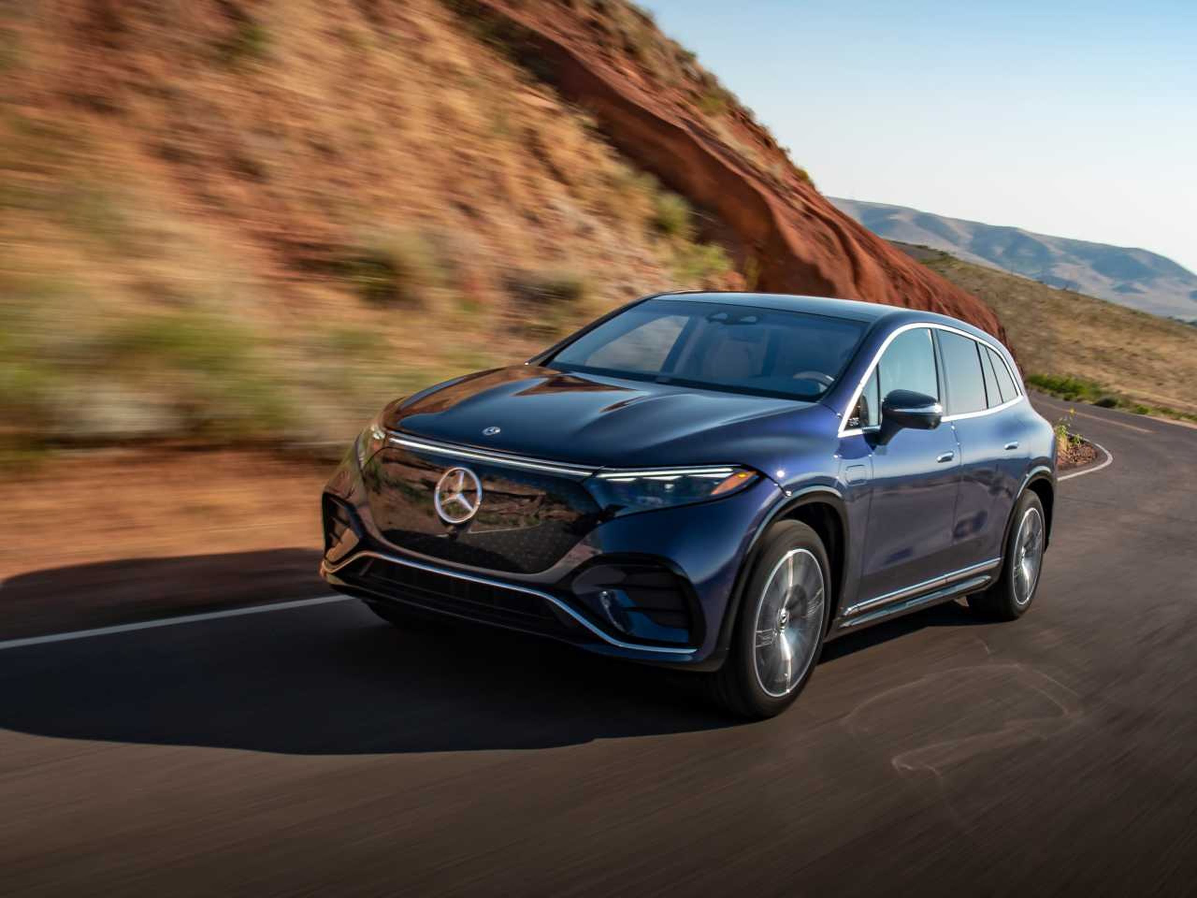 EQS SUV