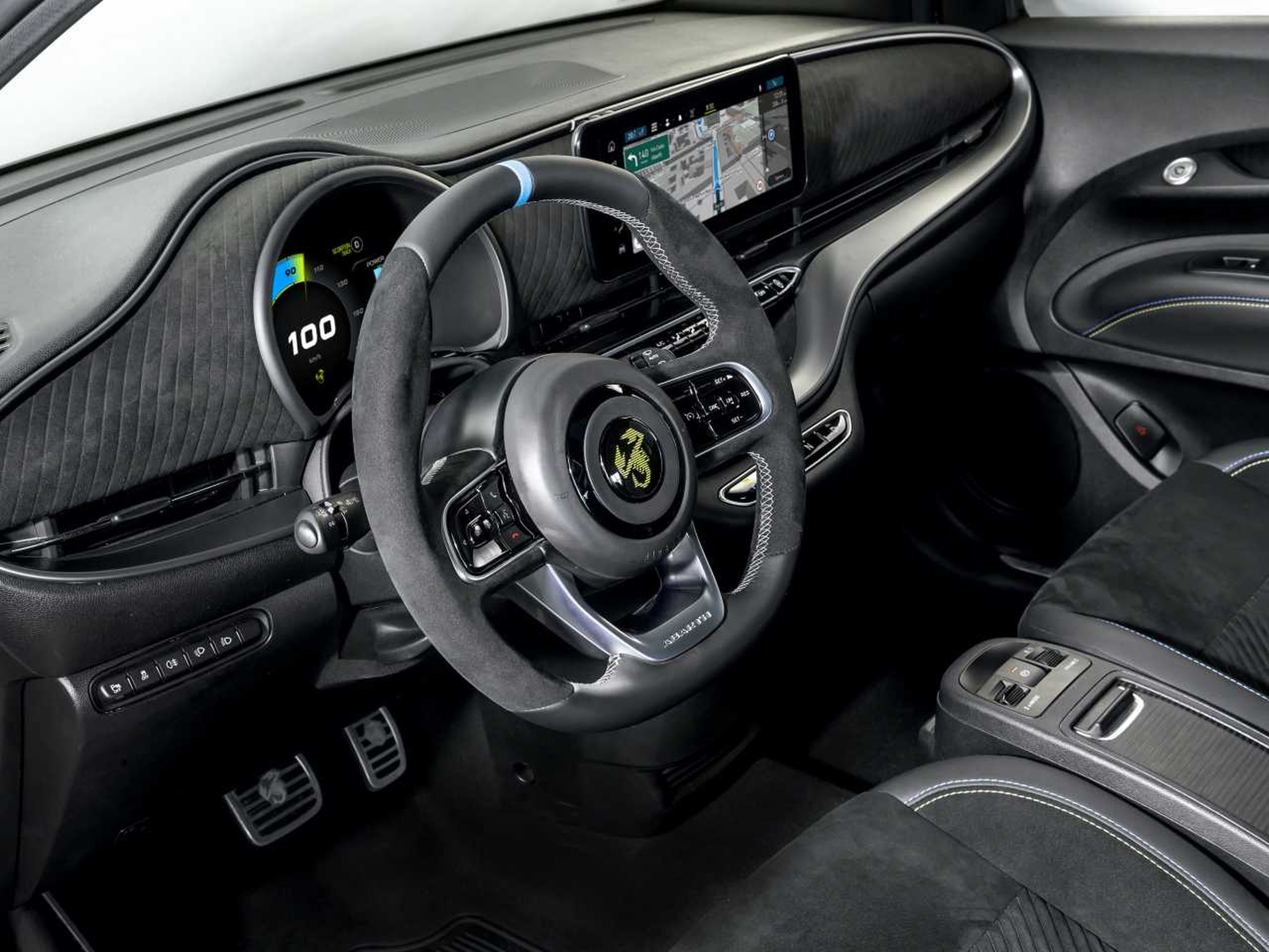 Abarth 500e interior