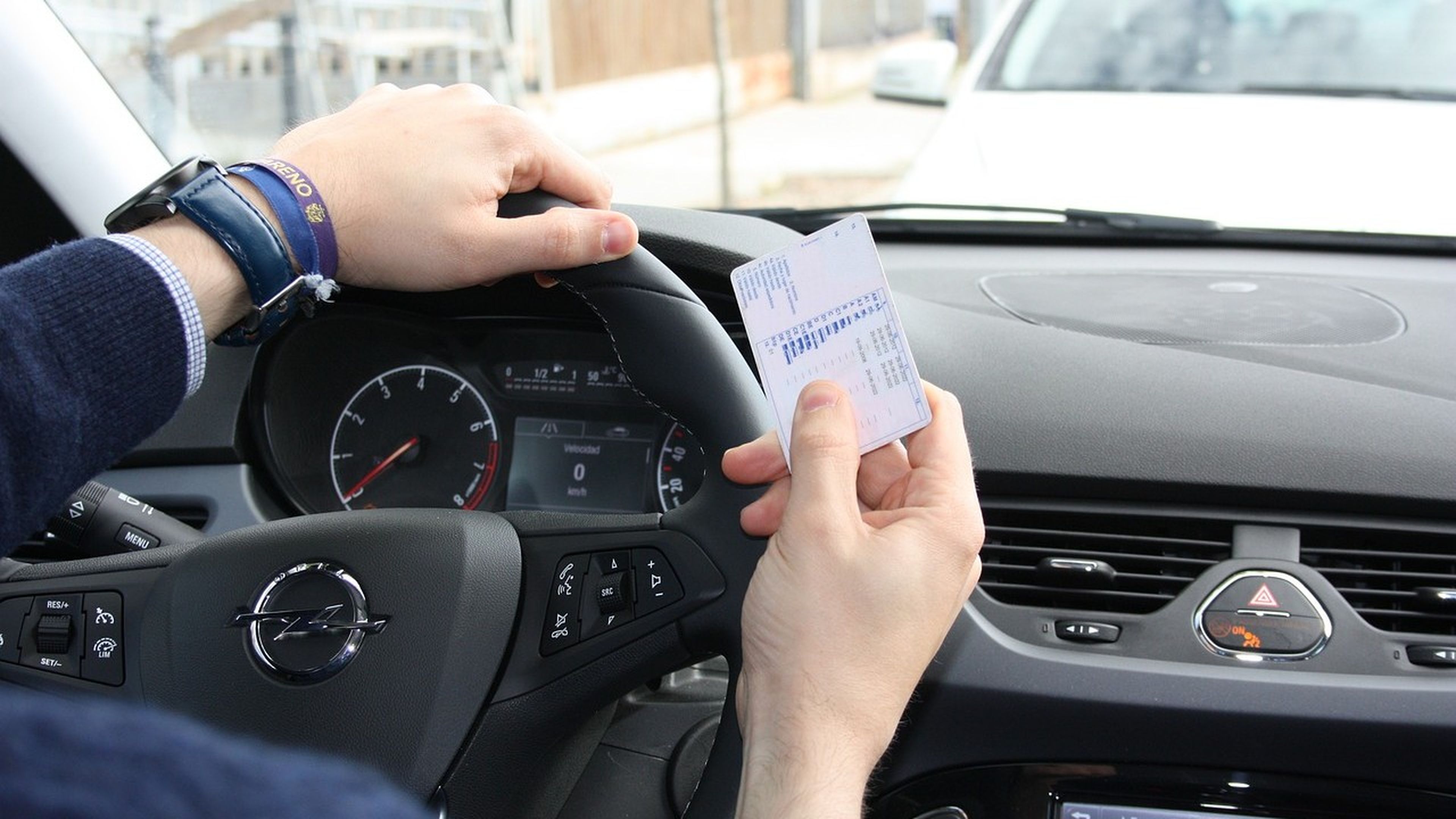 La DGT dará dos puntos extra a los conductores