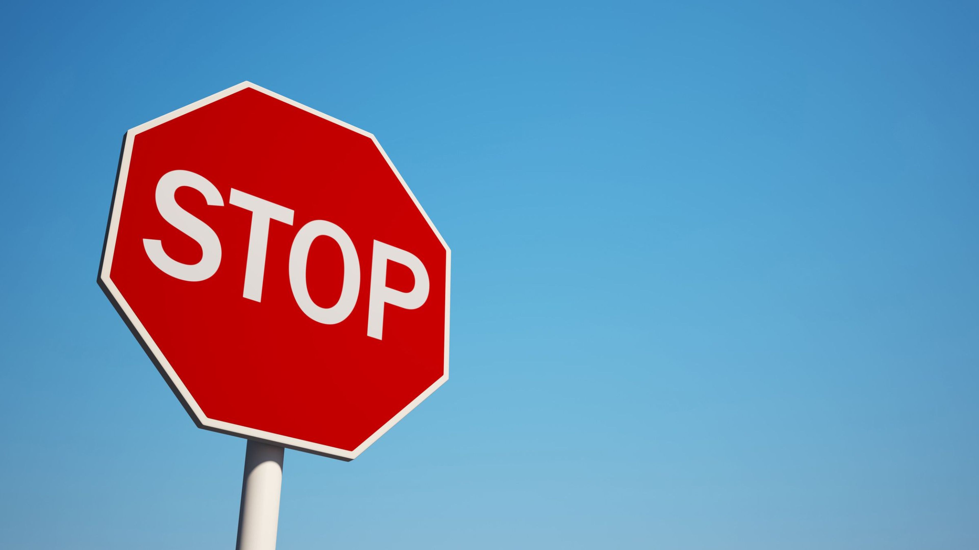 La DGT tiene operativos los radares de STOP. Estas son las carreteras