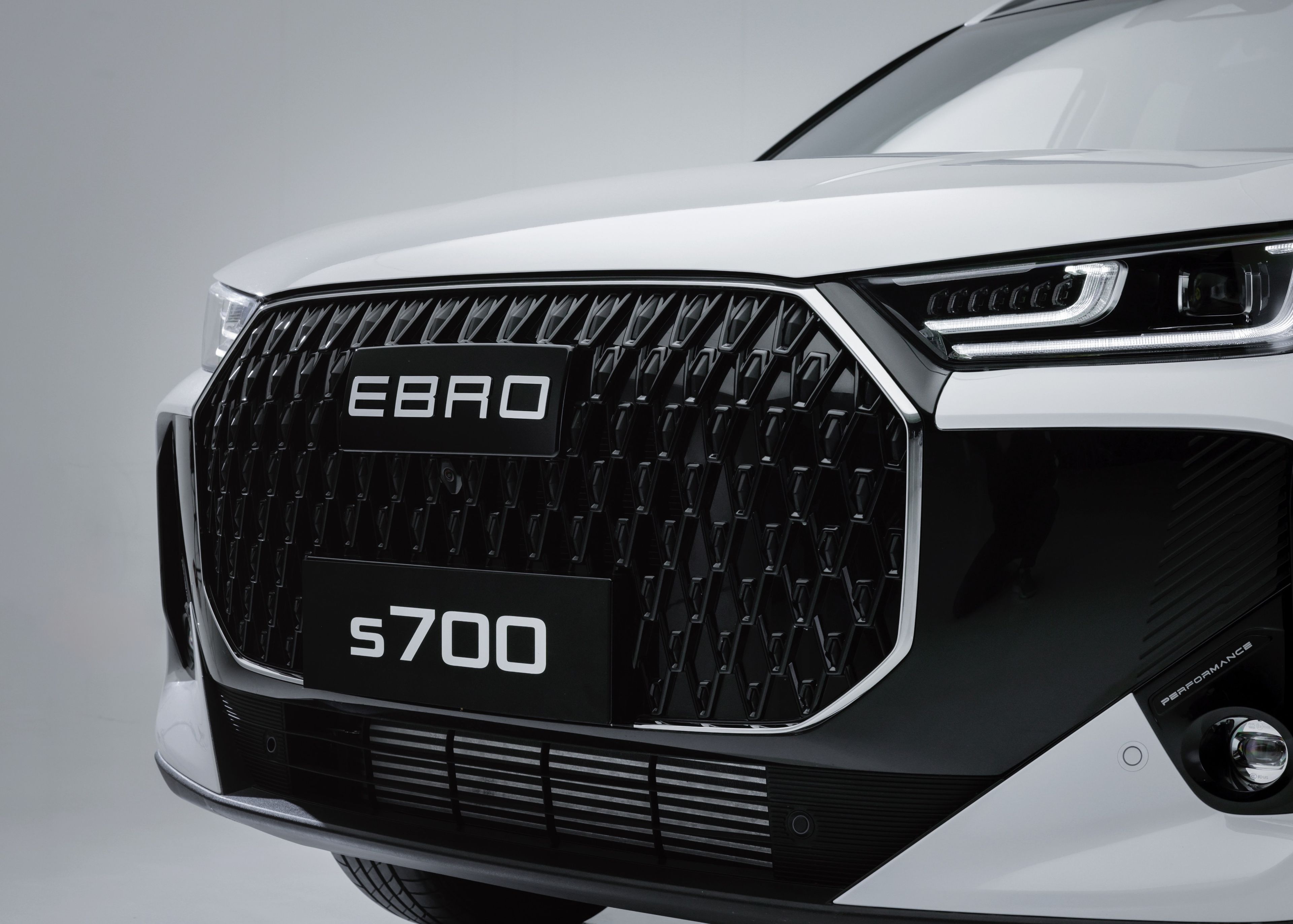 EBRO s700