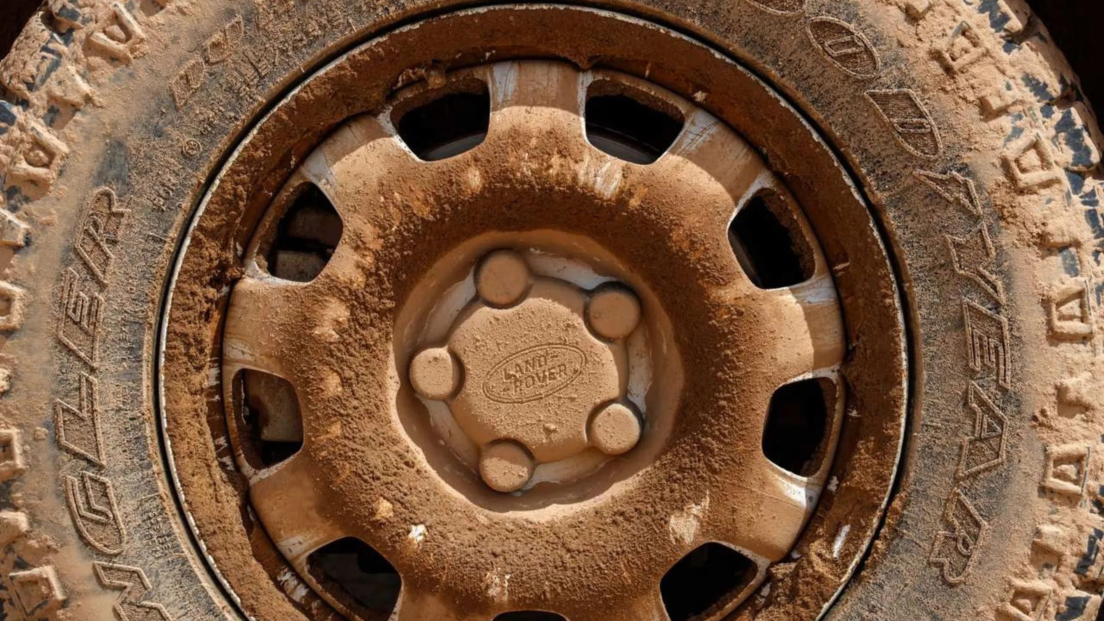 ¿Eres de los que no lava el coche? En Dubai tendrías un problema de 100 euros 