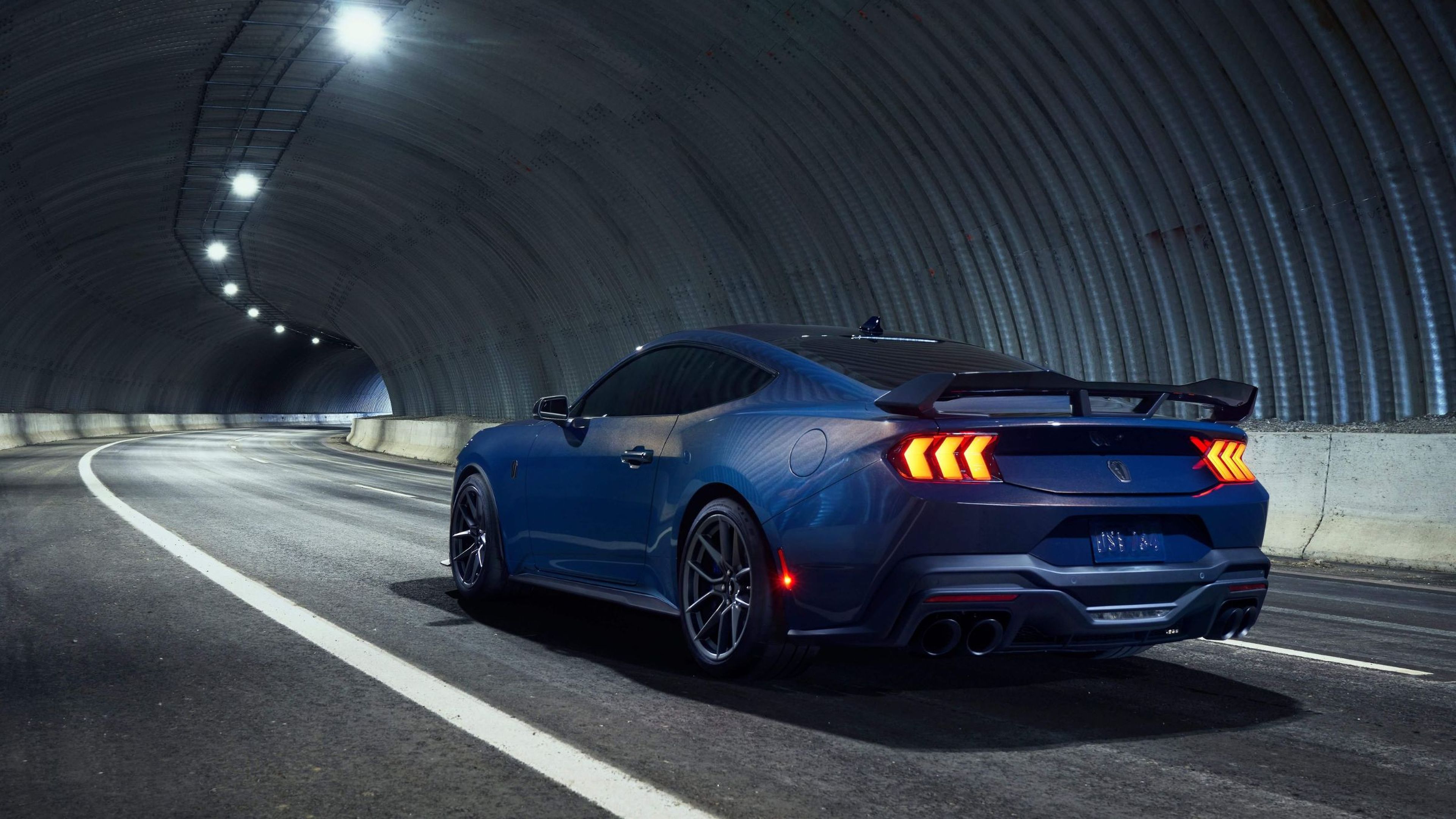 Ford Mustang Dark Horse