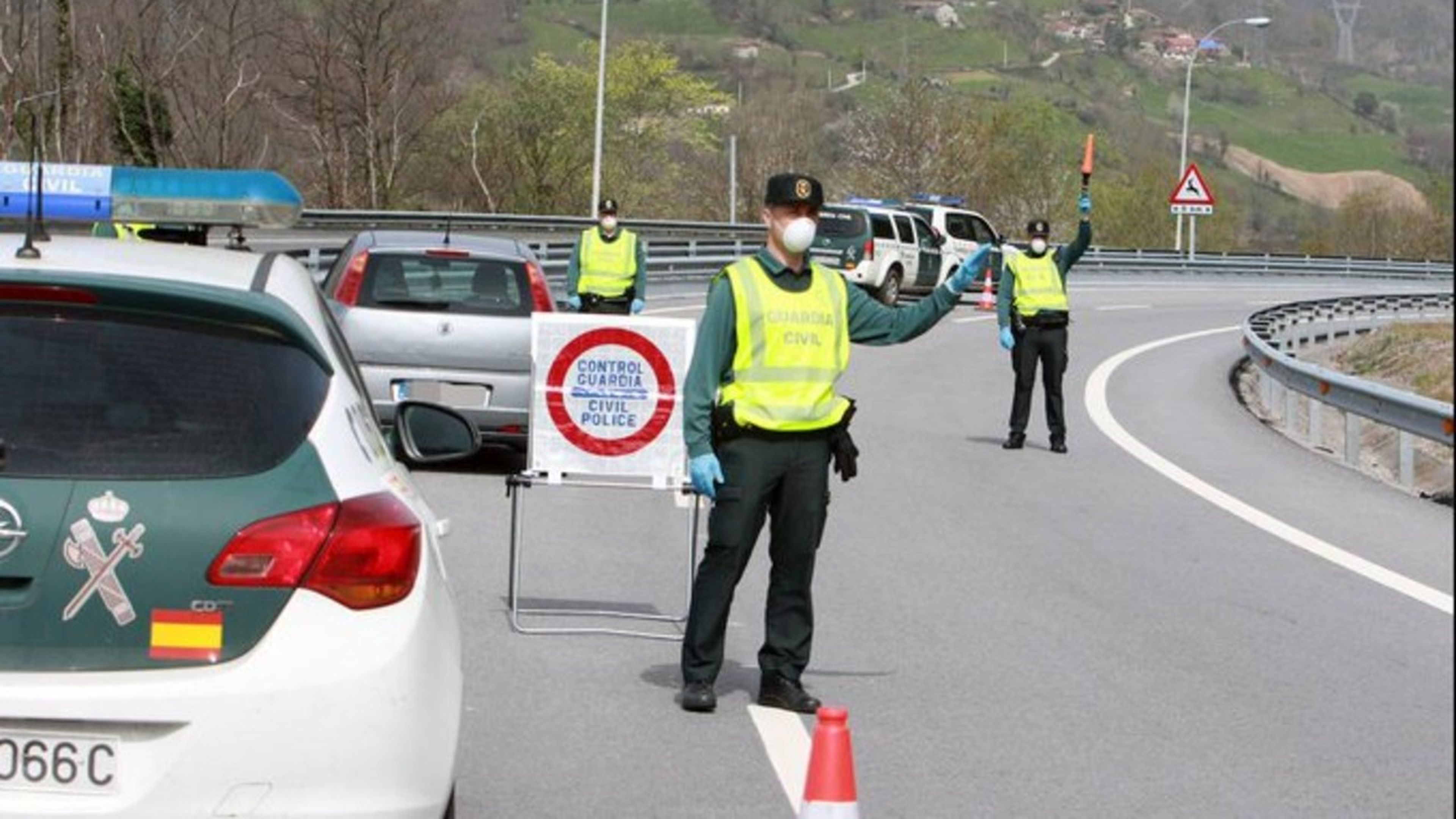 Google Maps o Waze alertan de controles