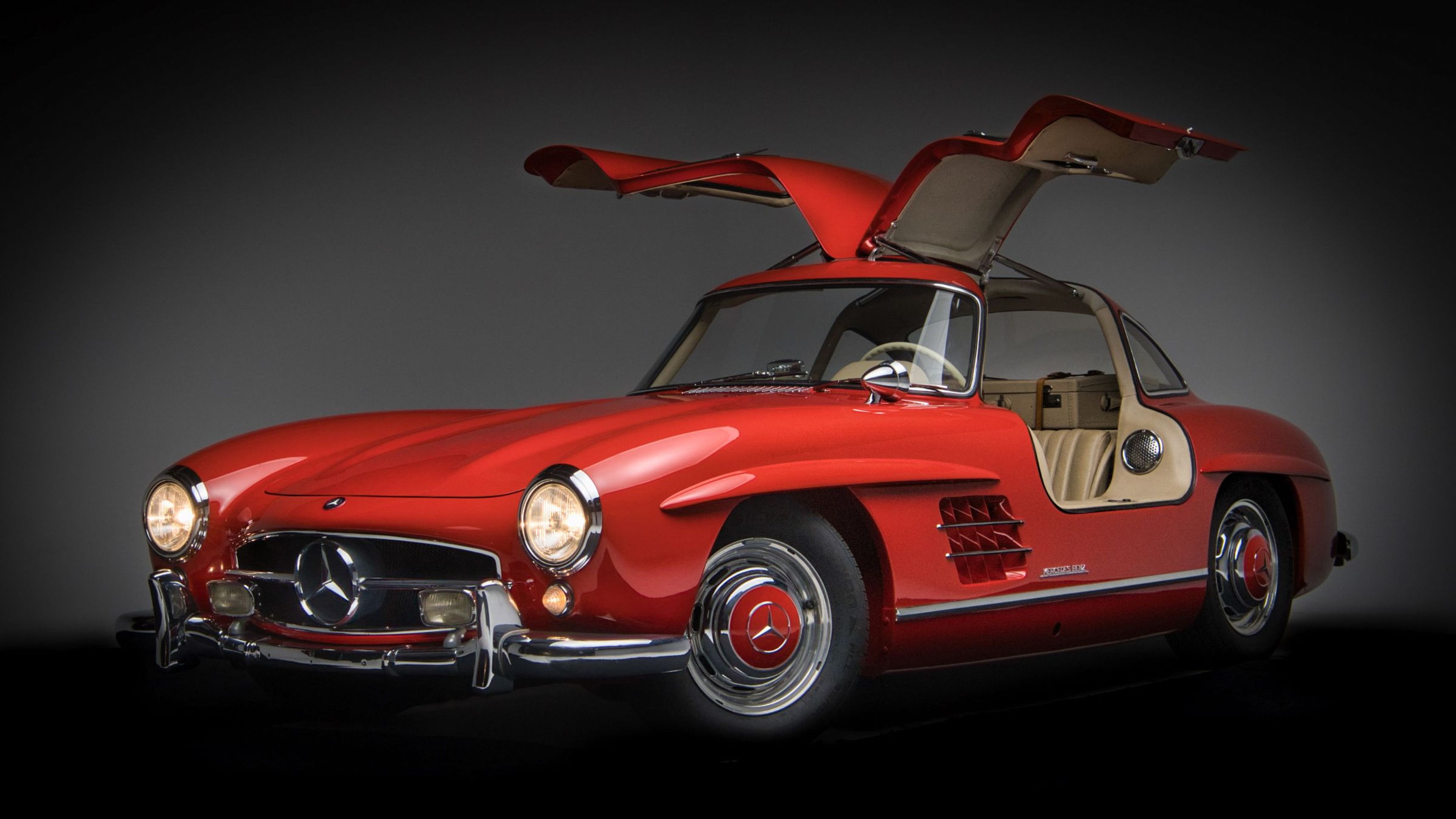 Los millonarios afilan sus tarjetas. Sale a la venta el último Mercedes SL300 Alas de Gaviota jamás fabricado