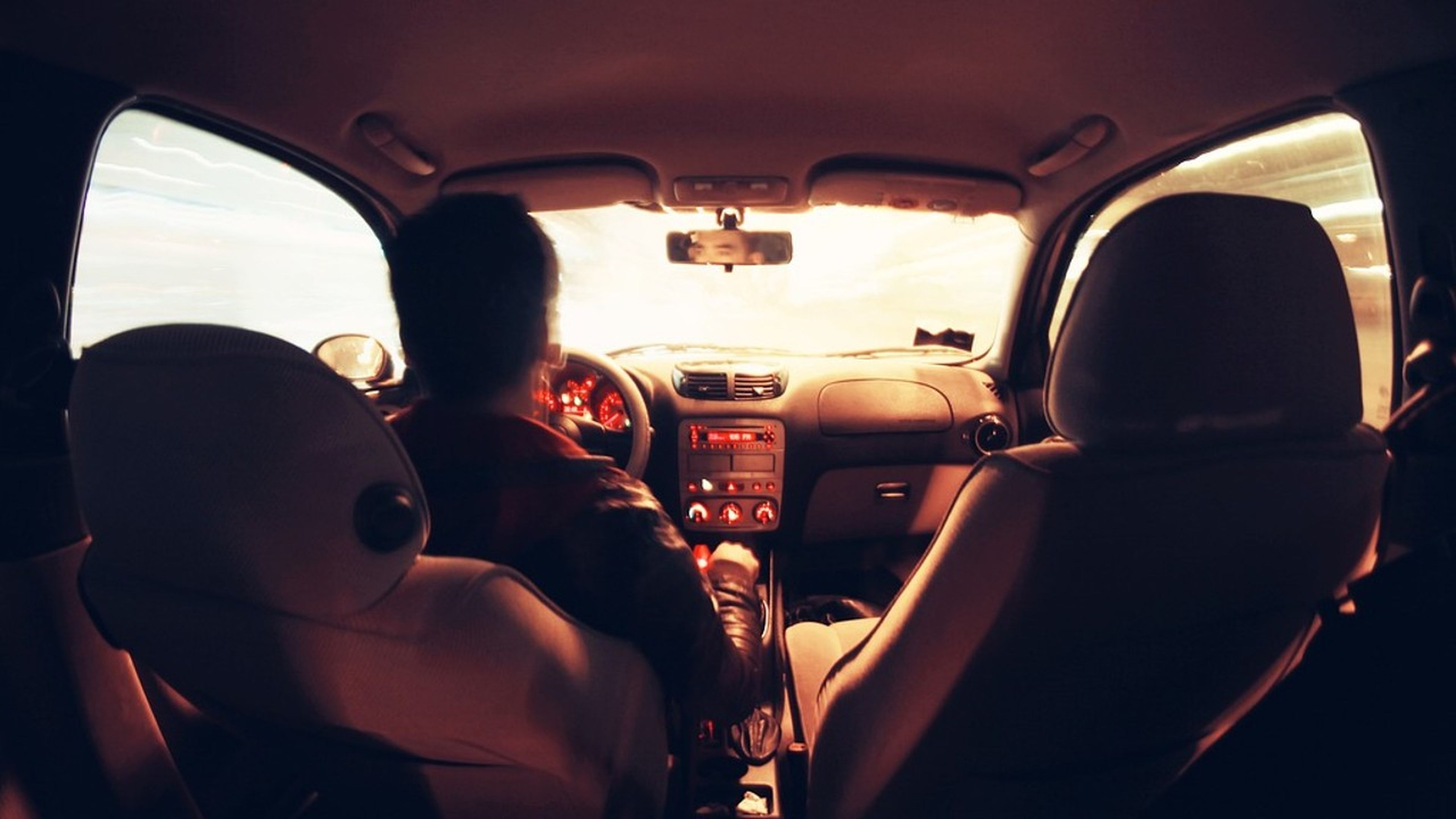La mitad de los conductores españoles superan los límites de velocidad