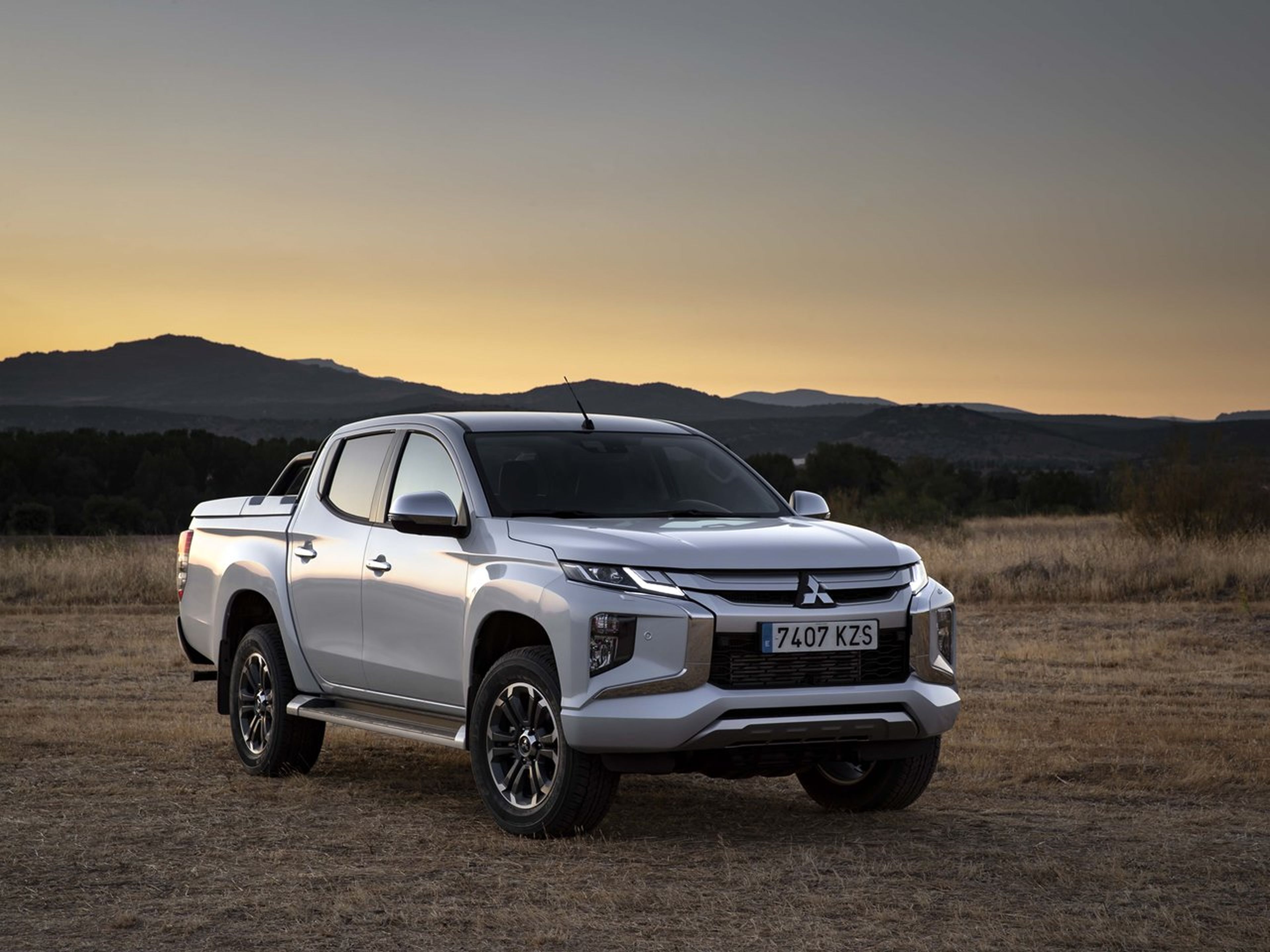 Mitsubishi L200 frontal