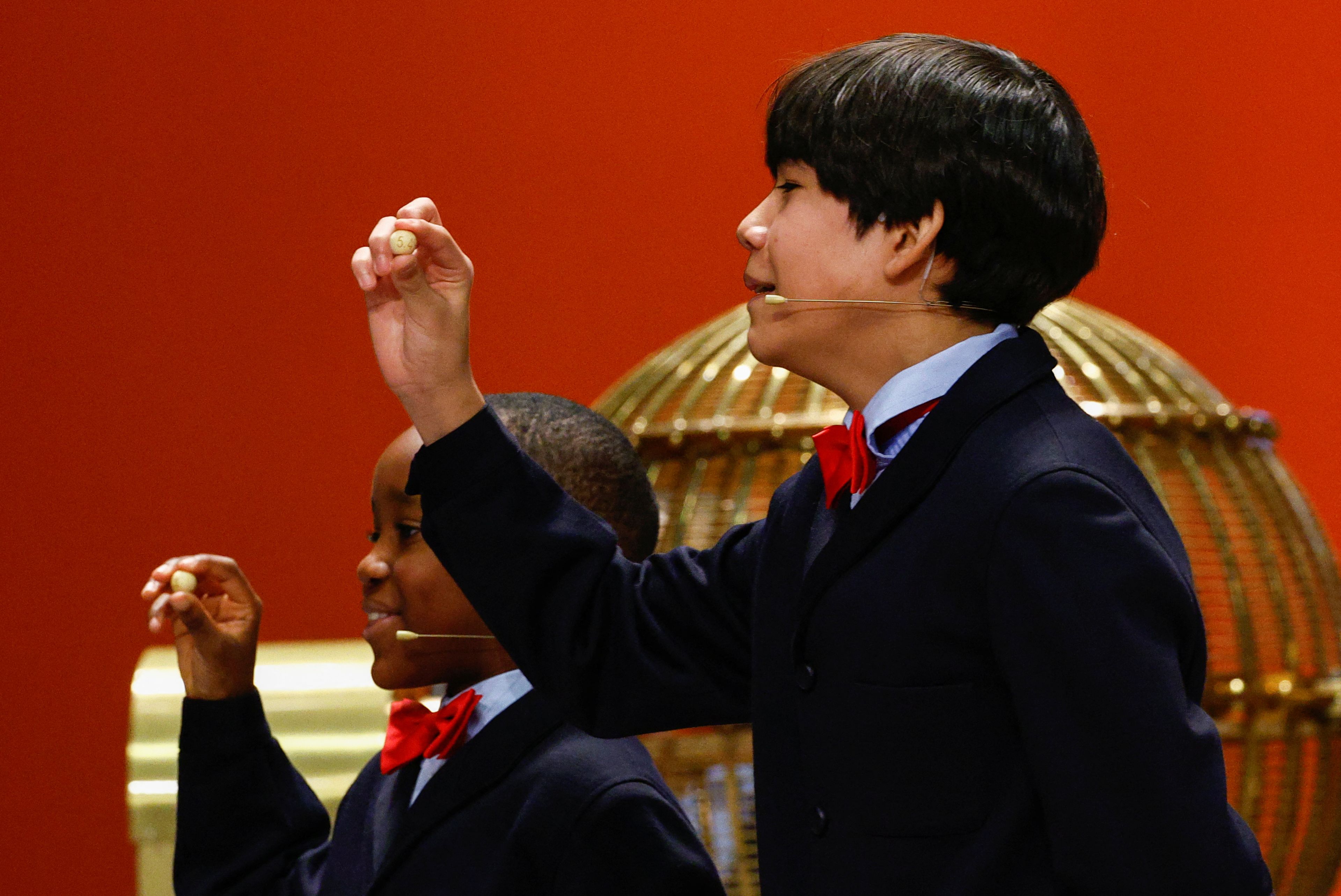 Niños de San Ildefonso cantando el Gordo