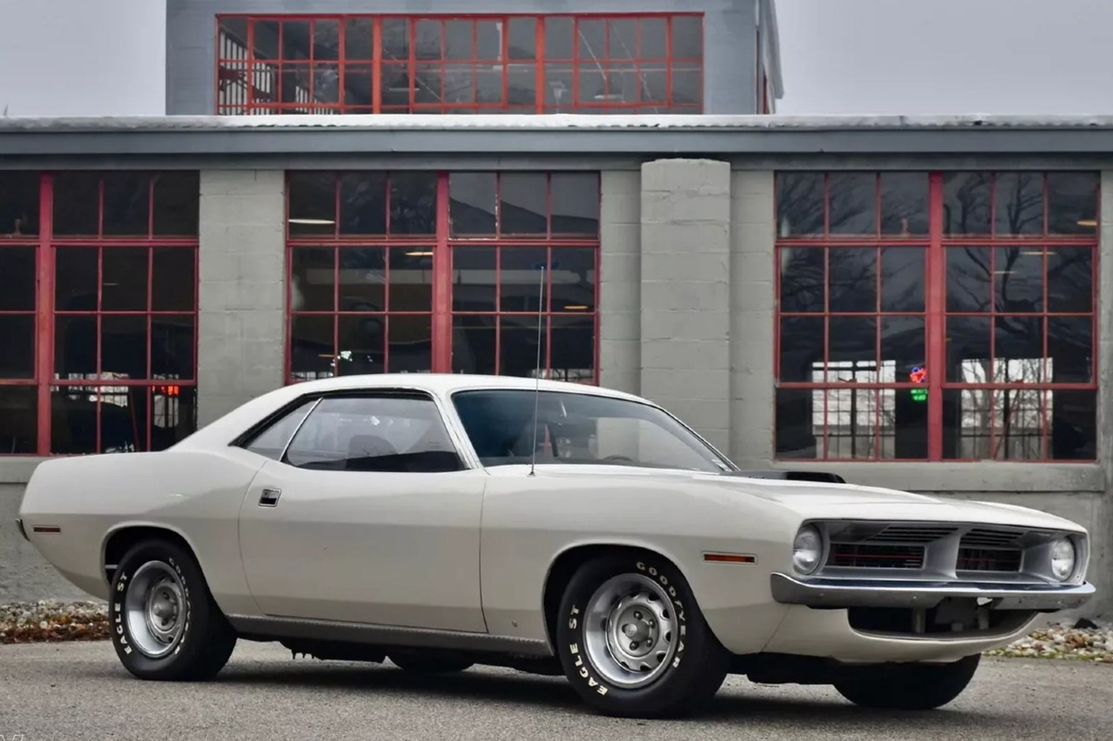 primer Plymouth Hemi Cuda