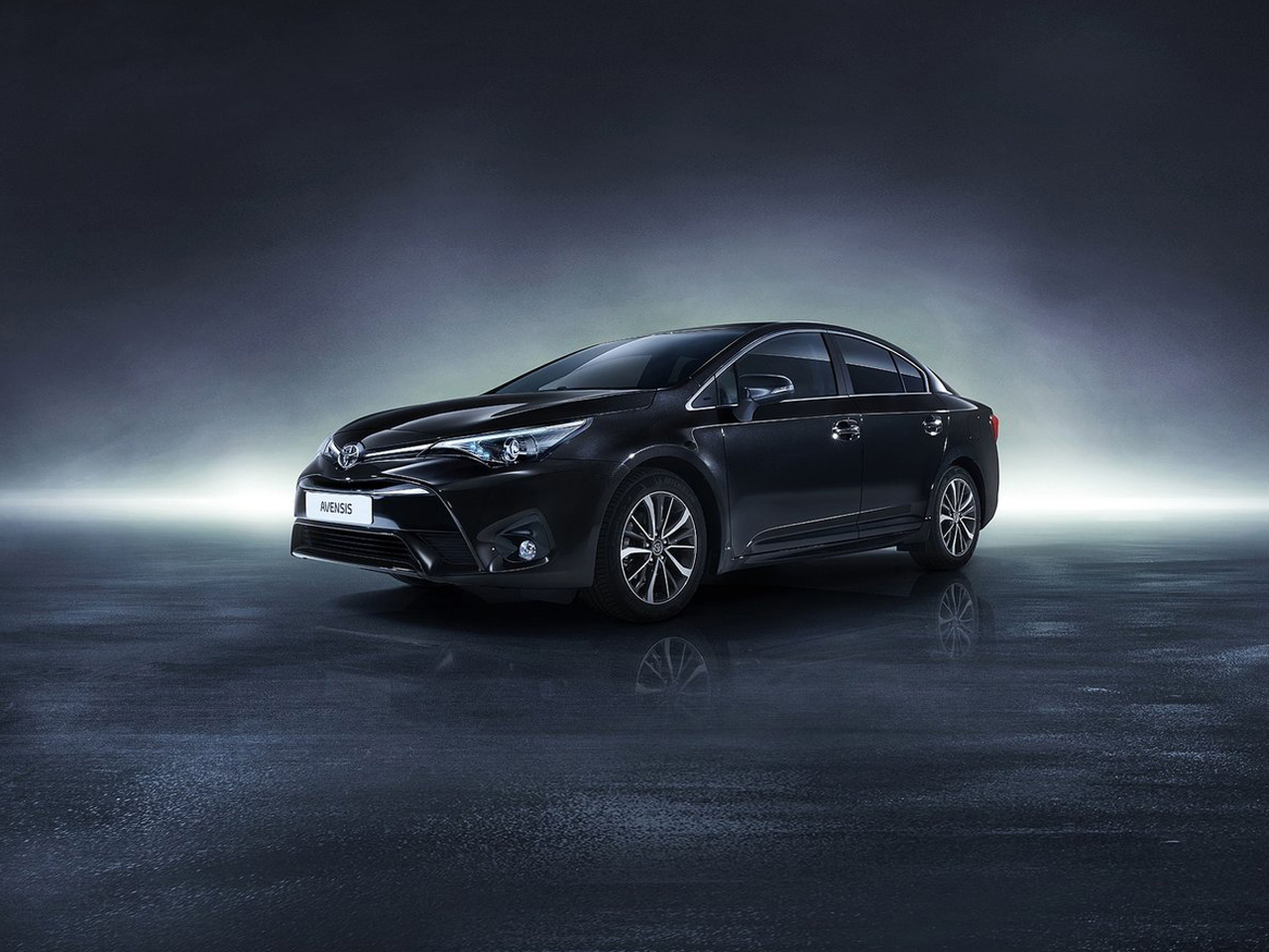 Toyota-Avensis_2016_01