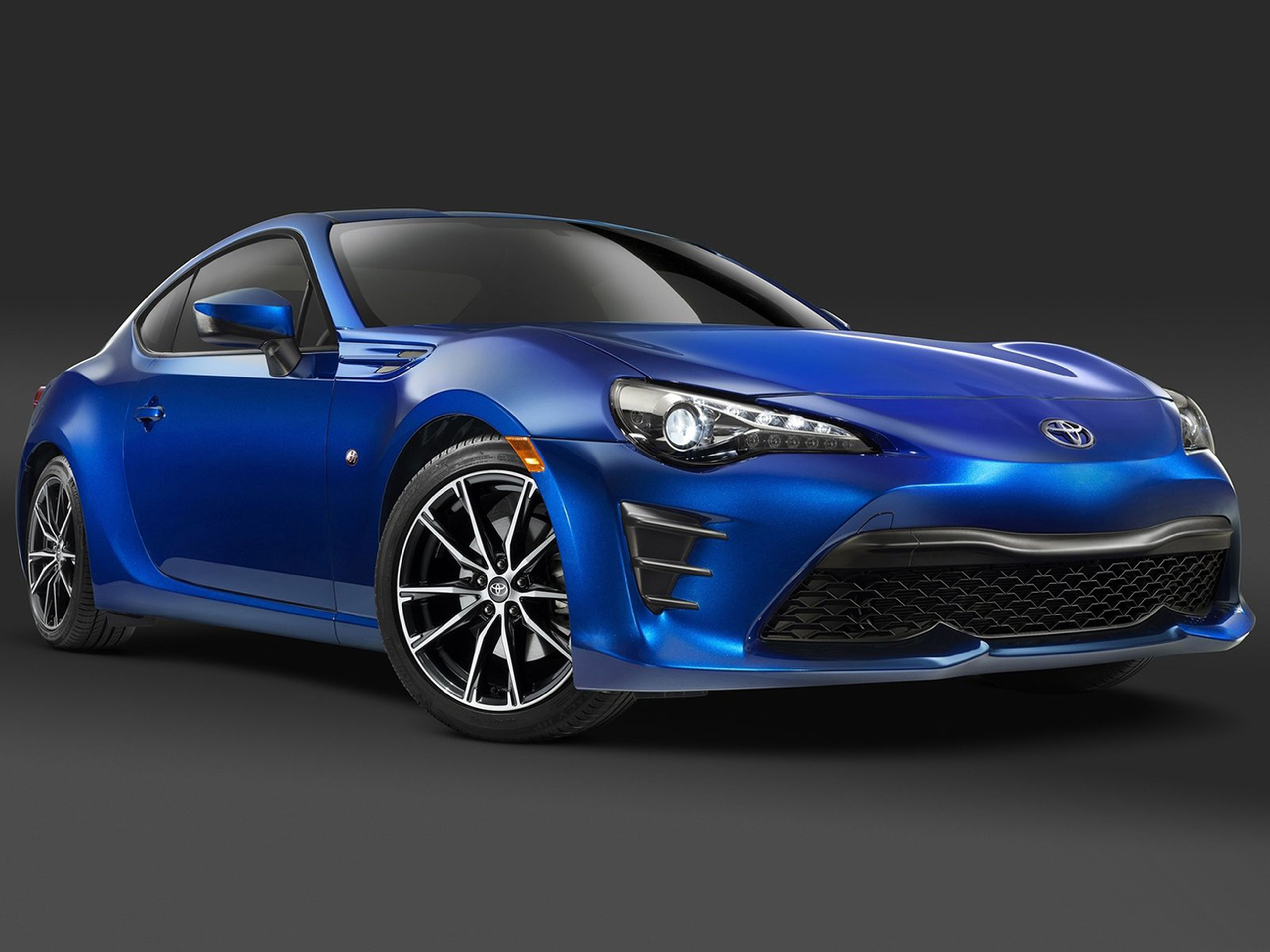 Toyota-GT86-2017-C01