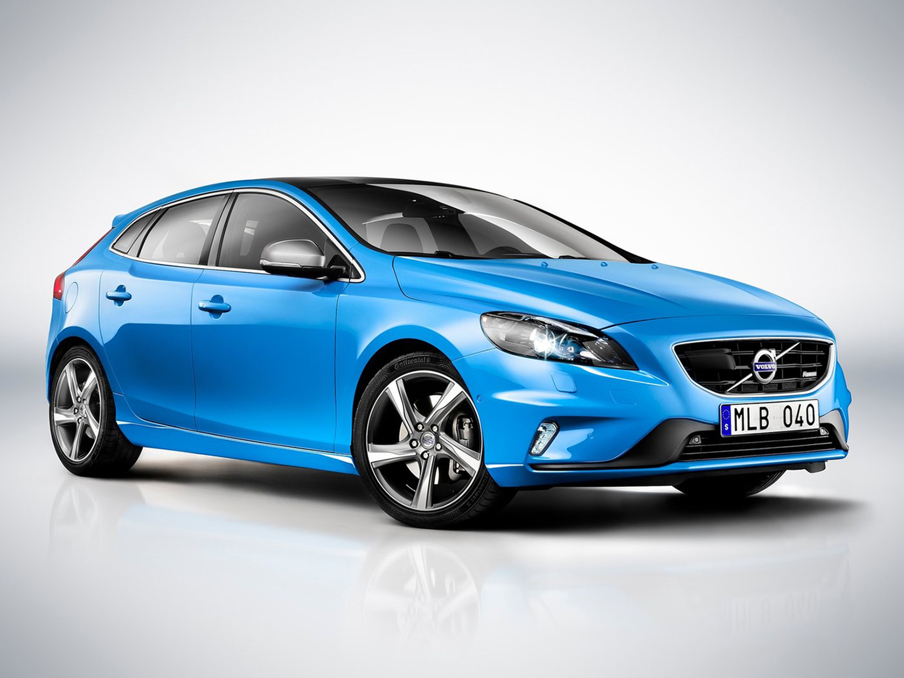 Volvo-V40_R-Design_2013_C01